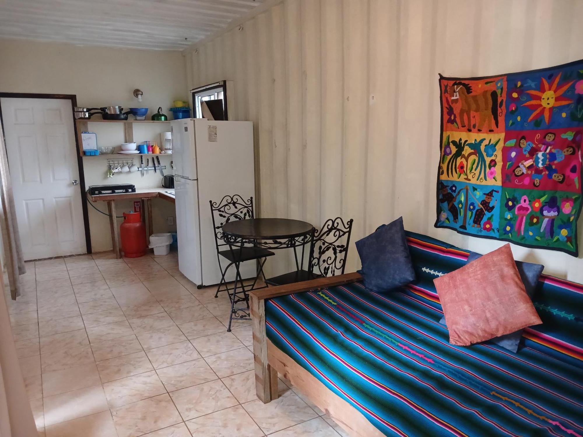 Roatan Backpackers' Hostel Sandy Bay Екстериор снимка
